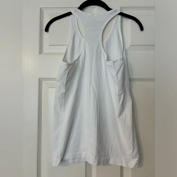 SPANX Racerback Tank White Size M - Picture 2 of 9